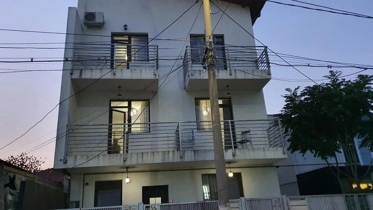 Guest house Pensiune Fundeni- Dragonul Rosu Bucharest