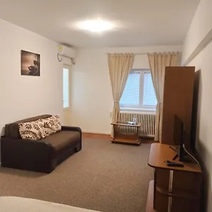 Apartment Inner Circle Studio, Bucharest